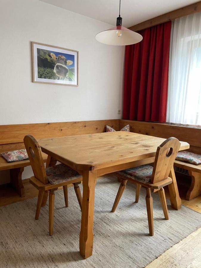 Ferienwohnung Zita Weber ノイシュティフト・イム・シュトゥーバイタール エクステリア 写真